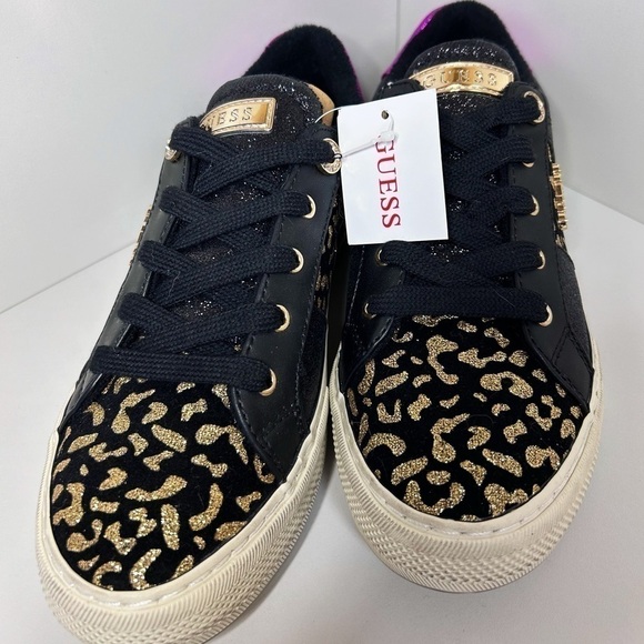 Guess women’s Loven sneaker - Picture 2 of 5